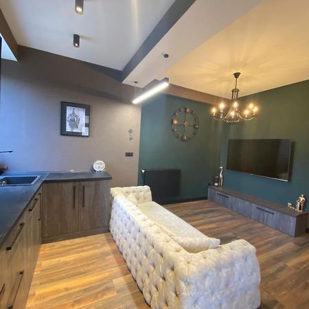 New Apartment With Terrace ティビリシ エクステリア 写真