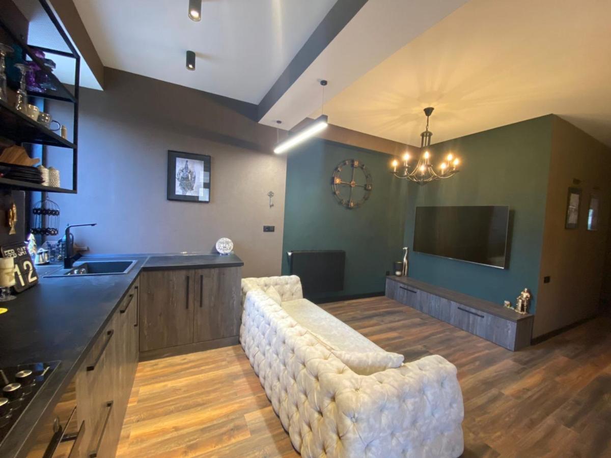 New Apartment With Terrace ティビリシ エクステリア 写真