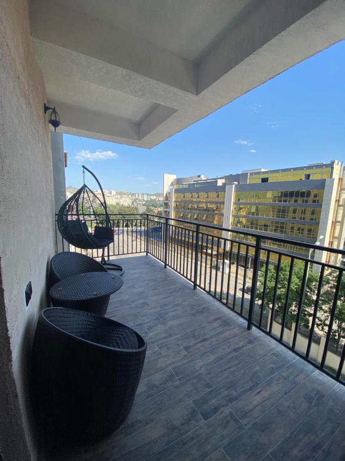 New Apartment With Terrace ティビリシ エクステリア 写真