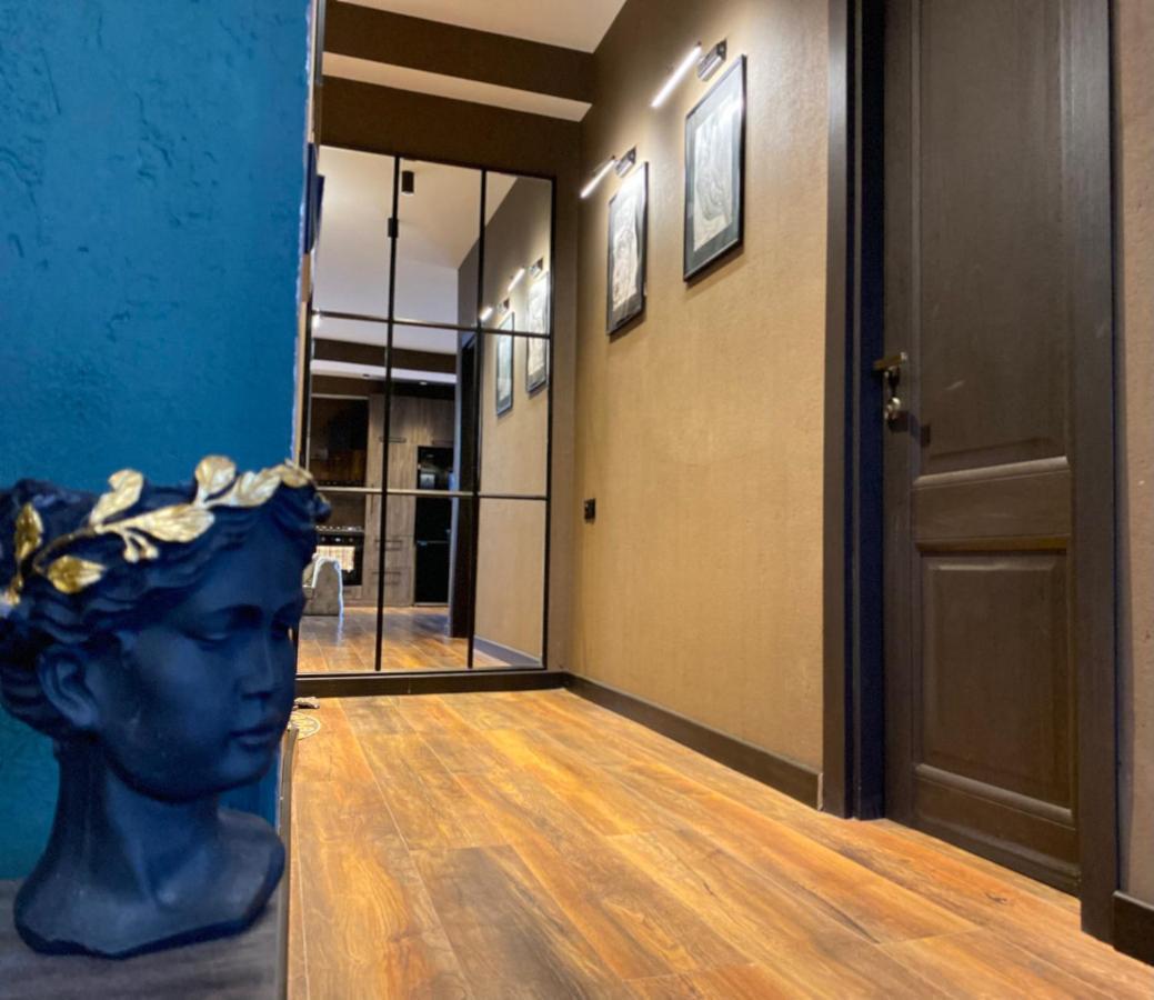 New Apartment With Terrace ティビリシ エクステリア 写真